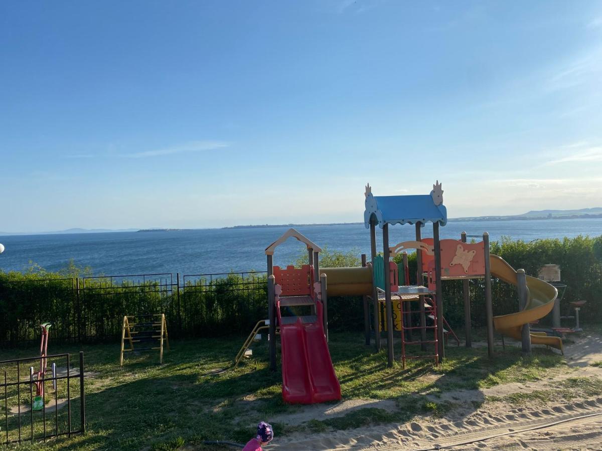 Dolce Vita Apartment Sveti Vlas Esterno foto