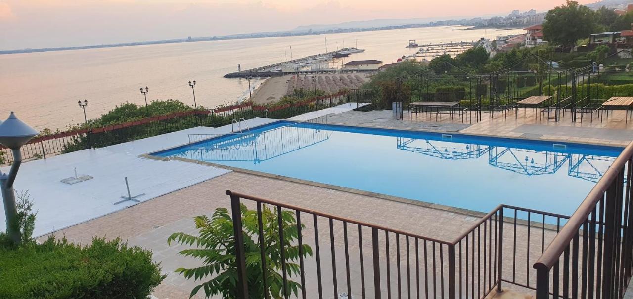 Dolce Vita Apartment Sveti Vlas Esterno foto