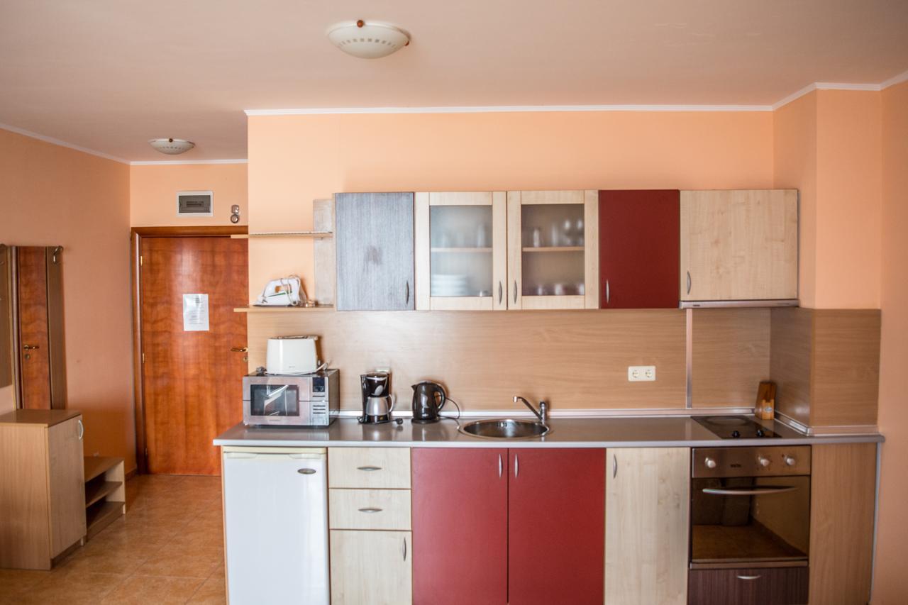Dolce Vita Apartment Sveti Vlas Esterno foto